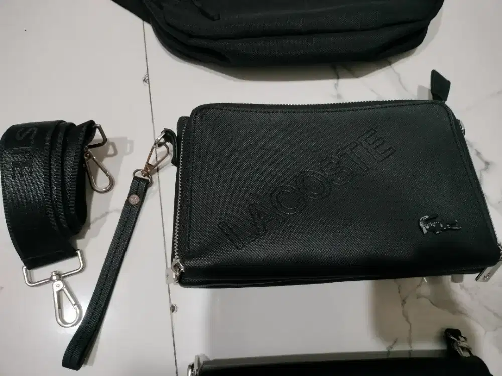 Tas handbag atau sling bag