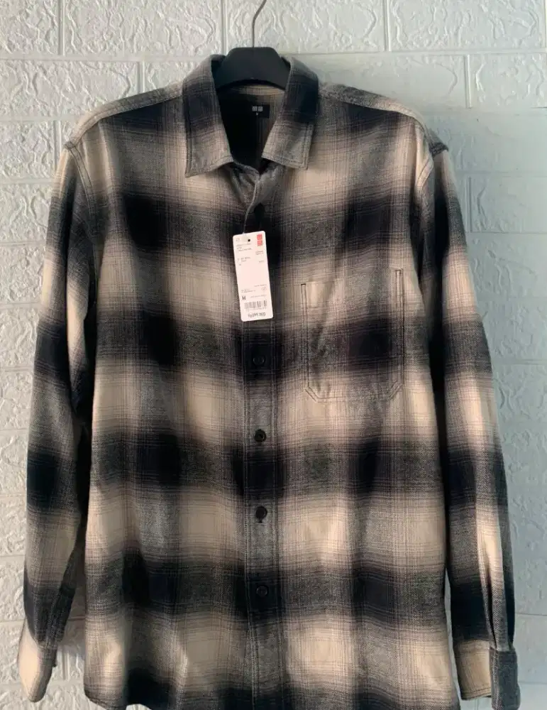 Kemeja Flanel UNIQLO Veterano Baru size M