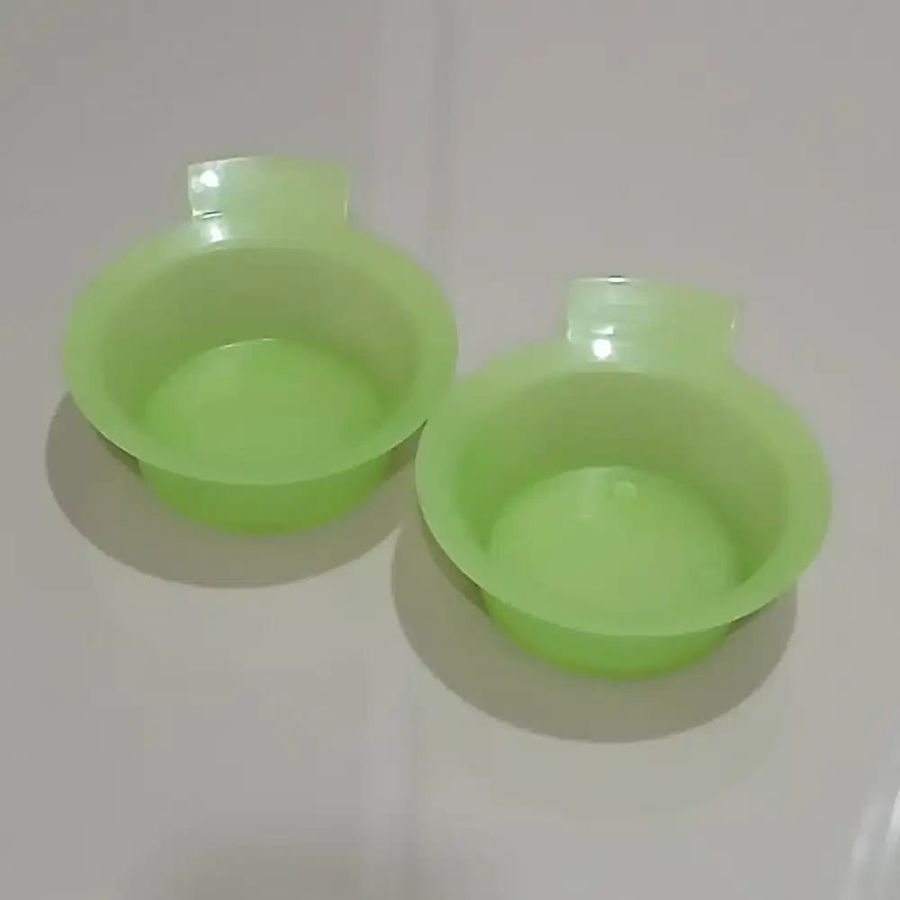 Mangkuk plastik semir rambut impor, bekas