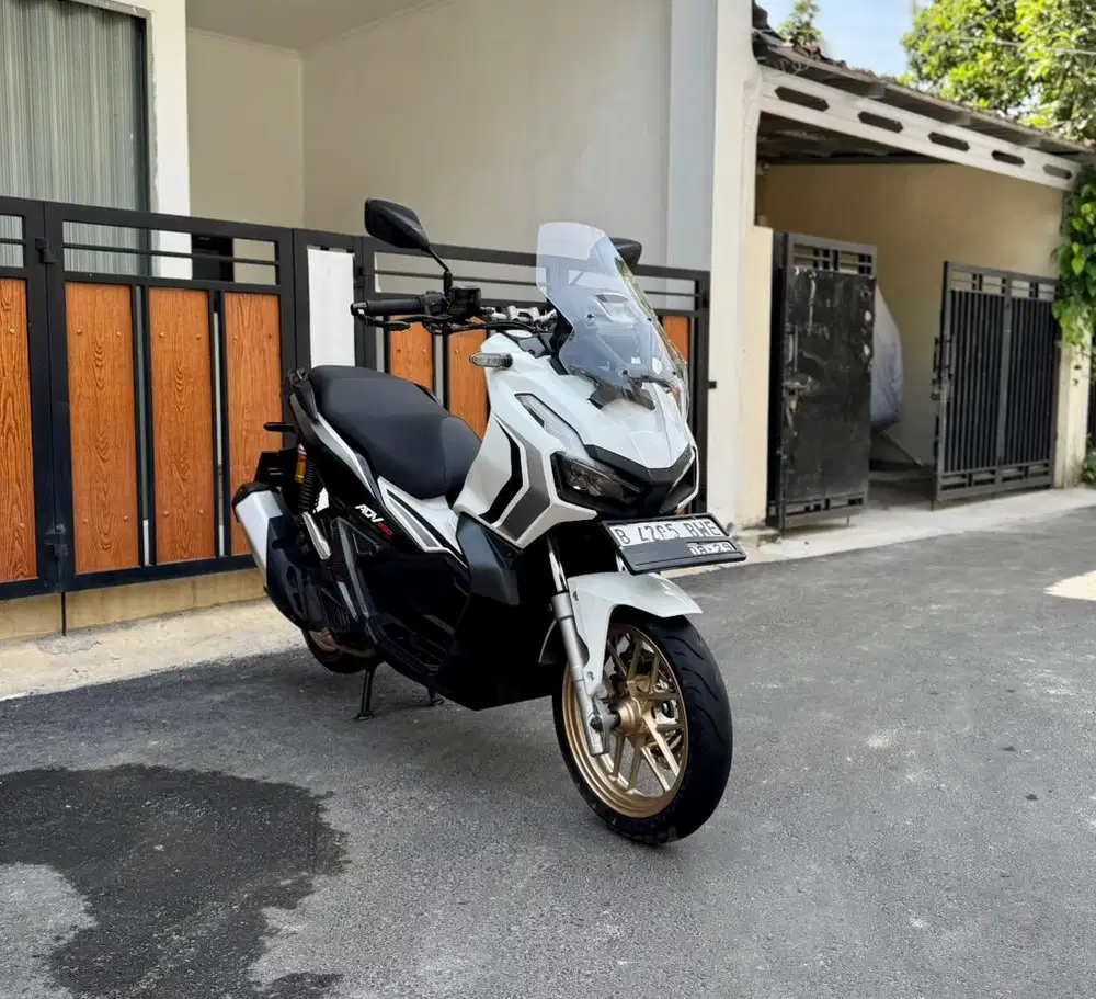 Honda ADV 150 ABS ISS (Tipe Tertinggi) MULUSSS Pajak Hidup Panjang