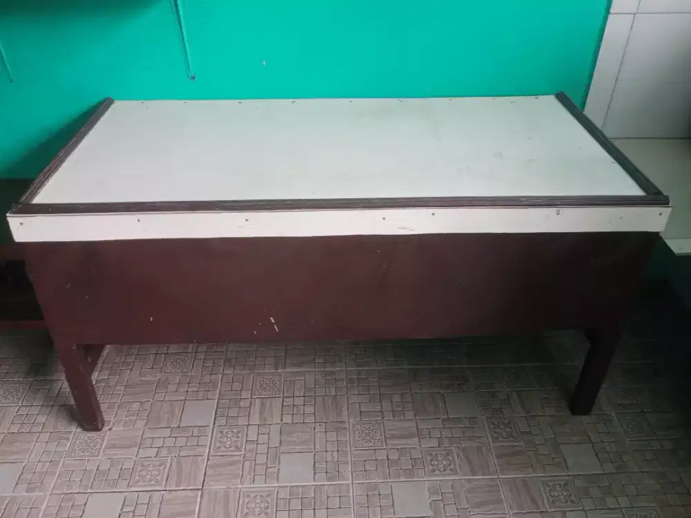 Meja jualan nasi uduk