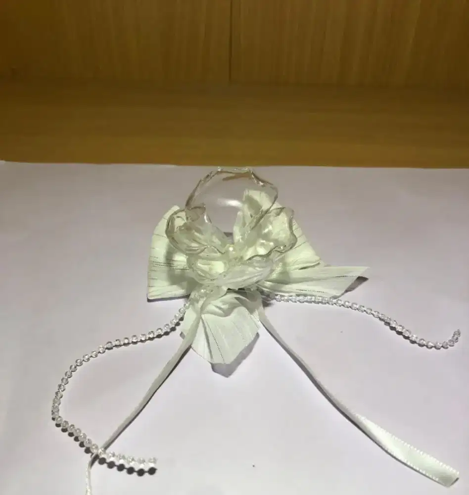 White hairpin cute - HSC 2025