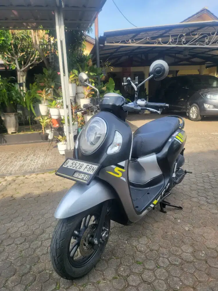 Honda Scoopy 2023 Hitam Silver