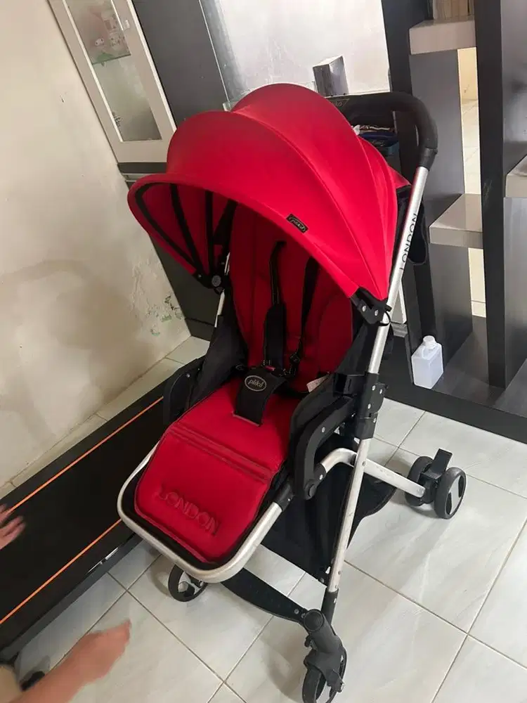 Stroller pliko merah