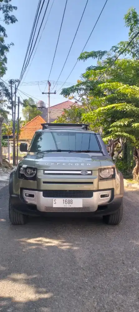 LAND ROVER DEFENDER 2022 like new
