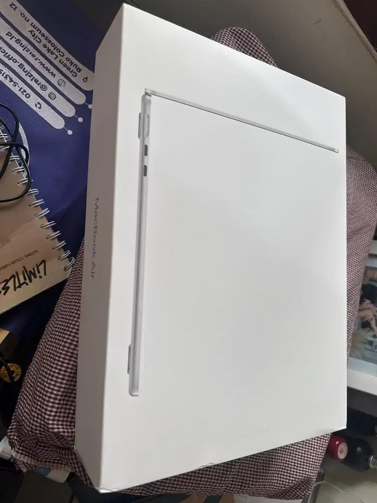 M4 Macbook Air 13 inch Silver 16/256