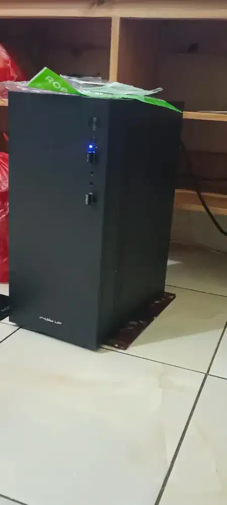 PC ram 4 gb, ssd 500 gb, processor intell