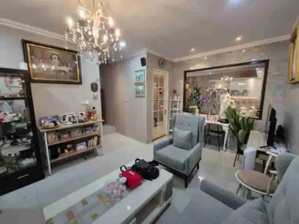 Rumah Cantik 2.5Lantai Full Renov & Furnished Harga Termurah