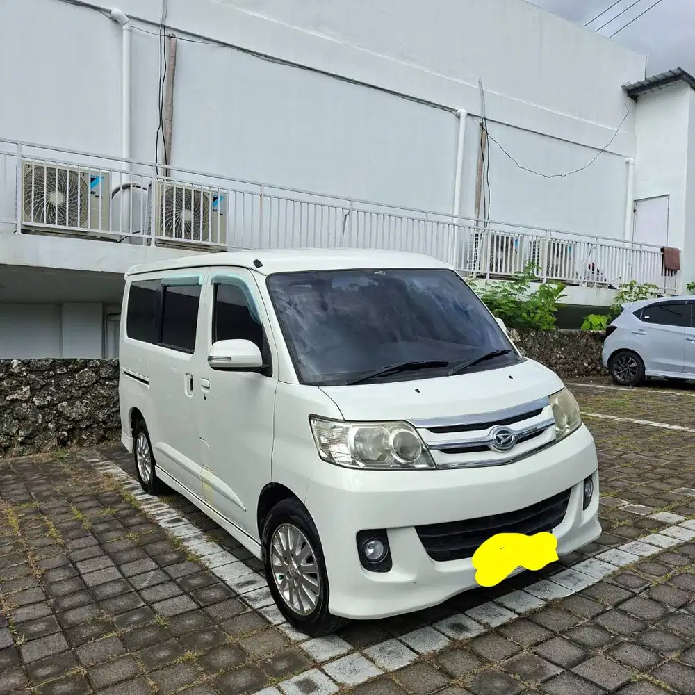 Daihatsu Luxio 2012 Automatic – Kondisi Sangat Terawat