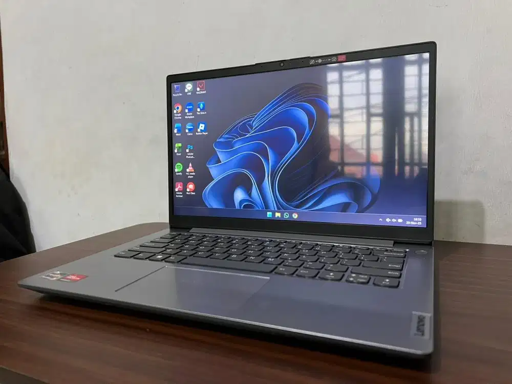 LENOVO V14 G4 AMN RYZEN 3 7320U 8/512 GB