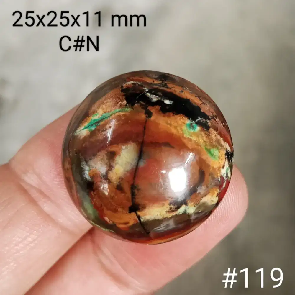 Batu pancawarna Garut edong