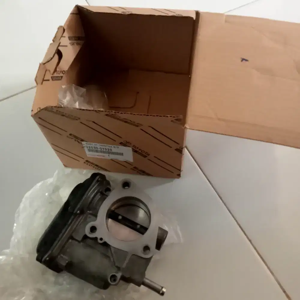 Di jual trotel bodi Avanza Gren new original  gres