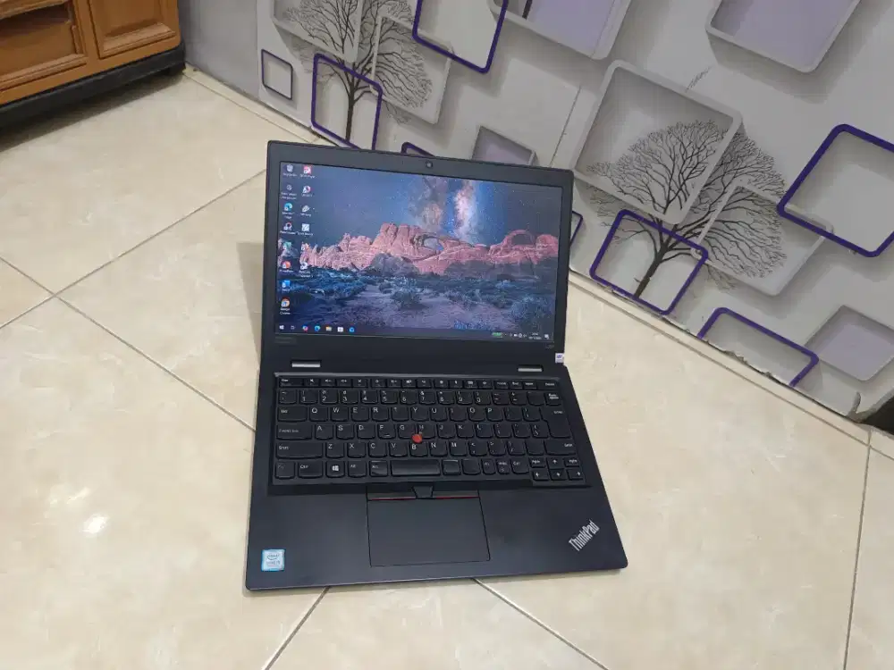Thinkpad L390 core i5-8265U dg ram 16gb,ssd 256gb,layar Full HD mantap