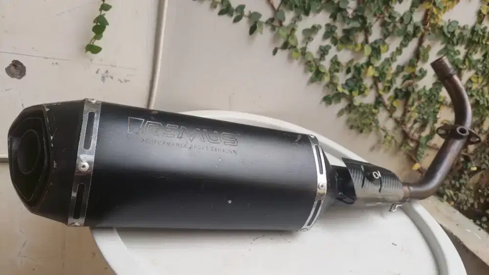 Knalpot REMUS Standart Racing Vesmet