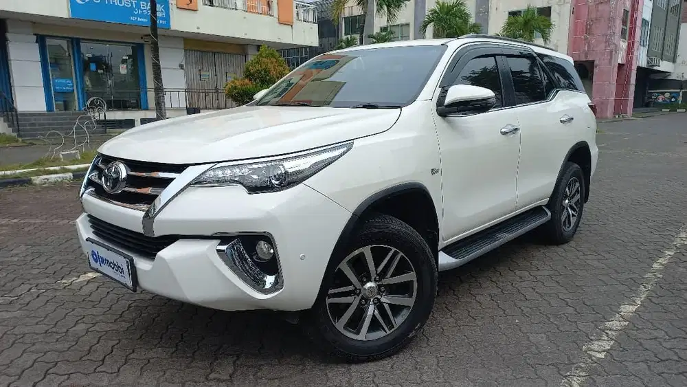 Pajak Panjang - Toyota Fortuner 2.7 4x2 SRZ Bensin-AT 2020