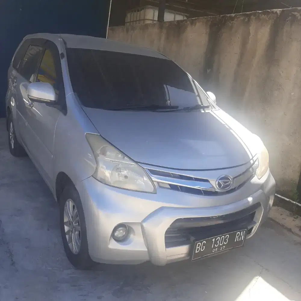 2012  Daihatsu Xenia family