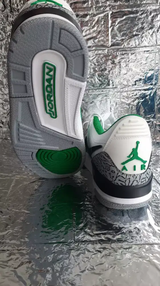 Sepatu nikeair FN 3407 - 101