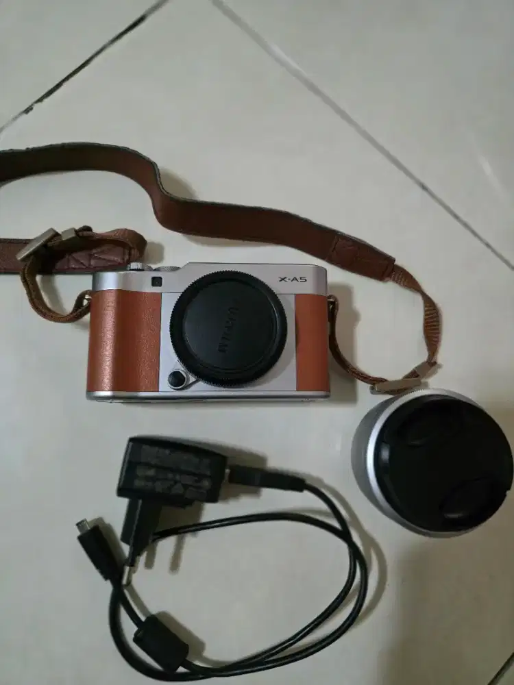DIJUAL Kamera Fujifilm X-A5 – Mulus & Lengkap! Siap Pakai! (++ Bonus)
