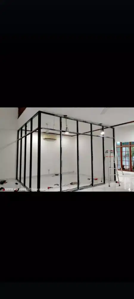 Partisi ruangan aluminium