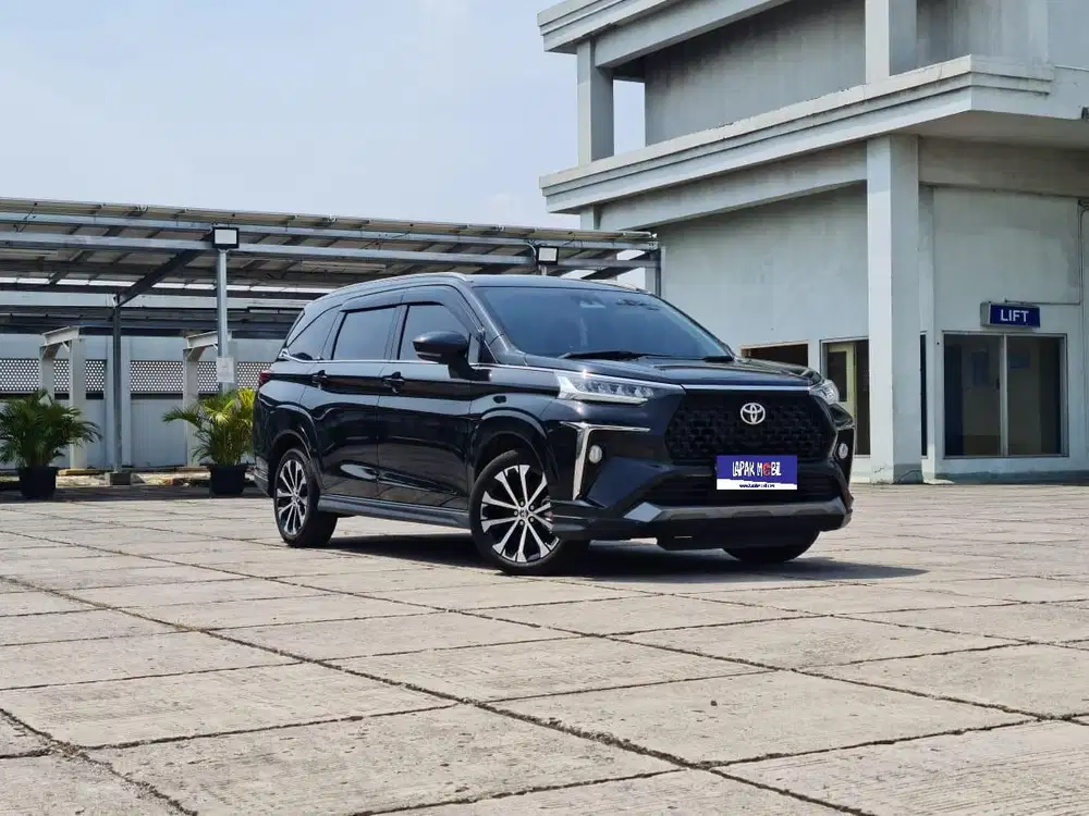 New Toyota Veloz Q TSS CVT 1.5 AT 2025 Hitam KM 13RB