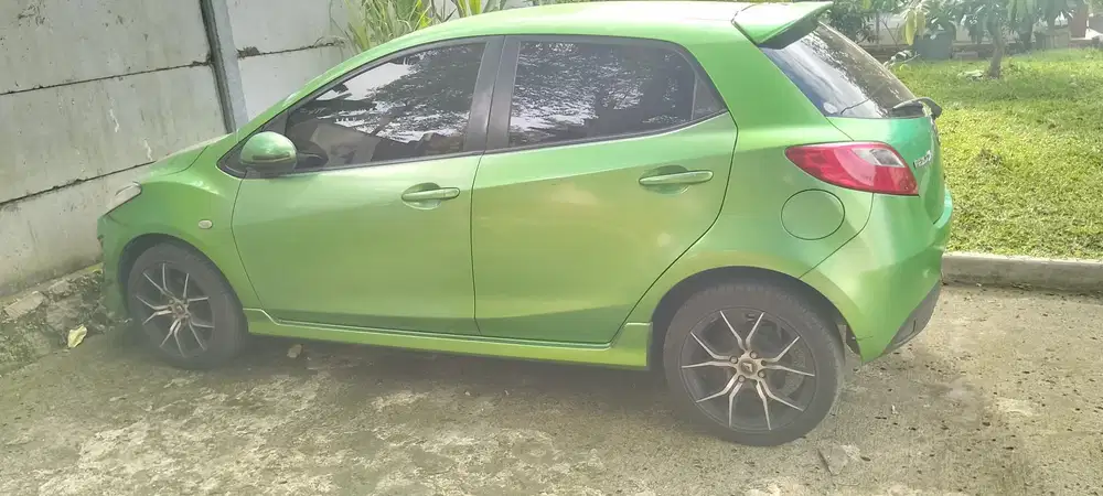 Mazda 2 2011 Bensin