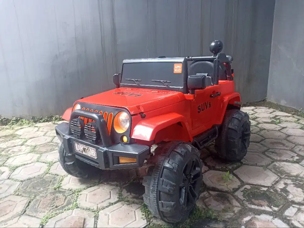 Mobilan remot besar.merek unikid.model jip.kondisi apa adanya' hidup