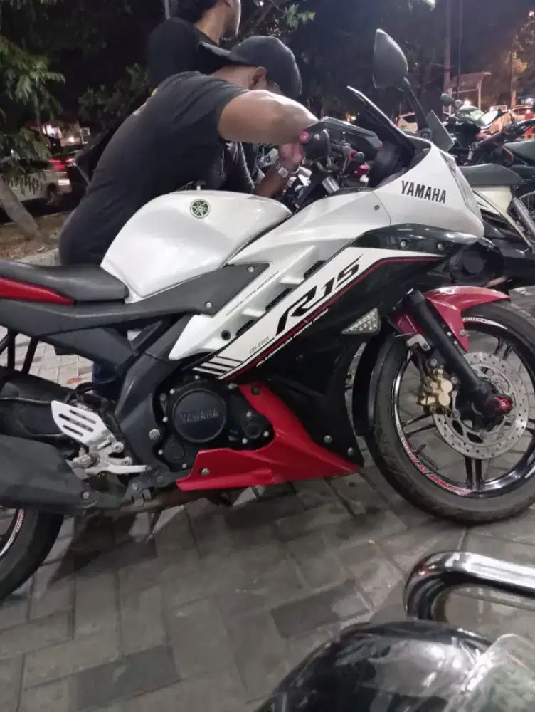 Yamaha R15 2016 Bekas — Mesin Sehat, Siap Pakai - oper kredit