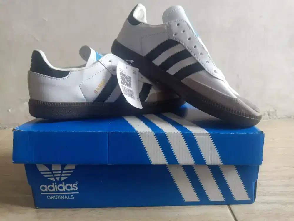 Sepatu pria/wanita 4d1d4s S4mb4