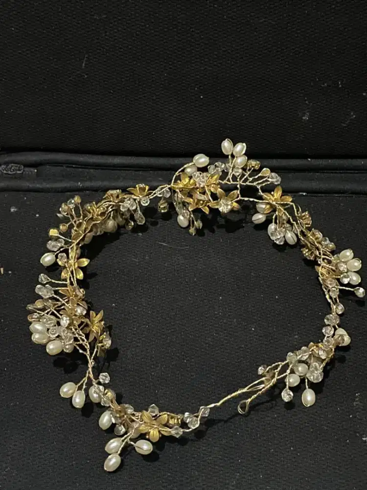 Headpiece mutiara emas