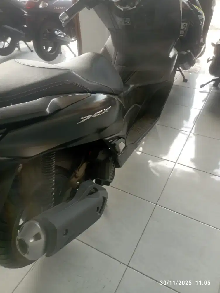 Pck bekas warna hitam