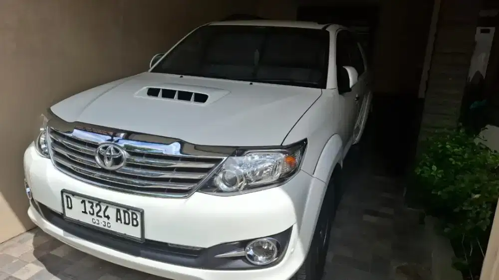 (21600 km) Fortuner G VNT 2015 Matic