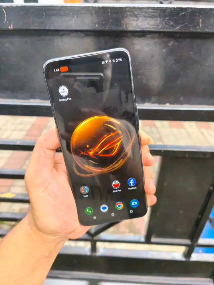 Asus rog 7 5G 8/256 gb