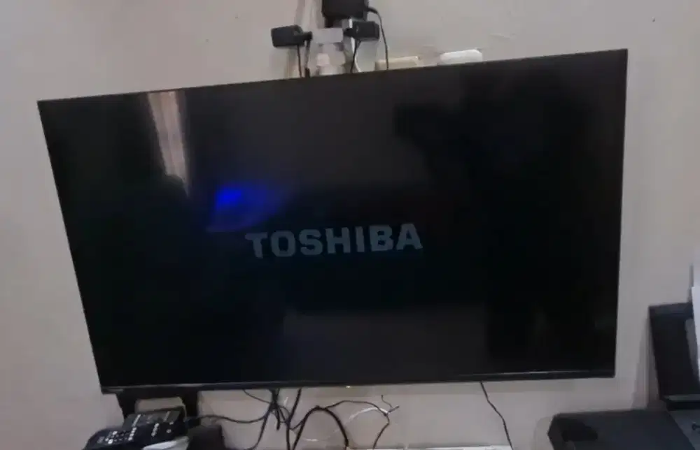 DIJUAL TV BEKAS TOSHIBA ANDROID 43