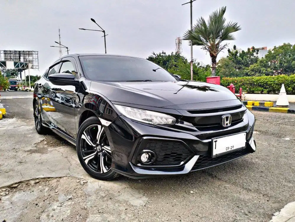 Honda Civic E HB AT 2019 2018