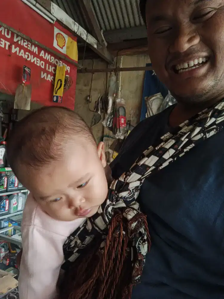 Pengasuh Bayi 8 bulan Perempuan