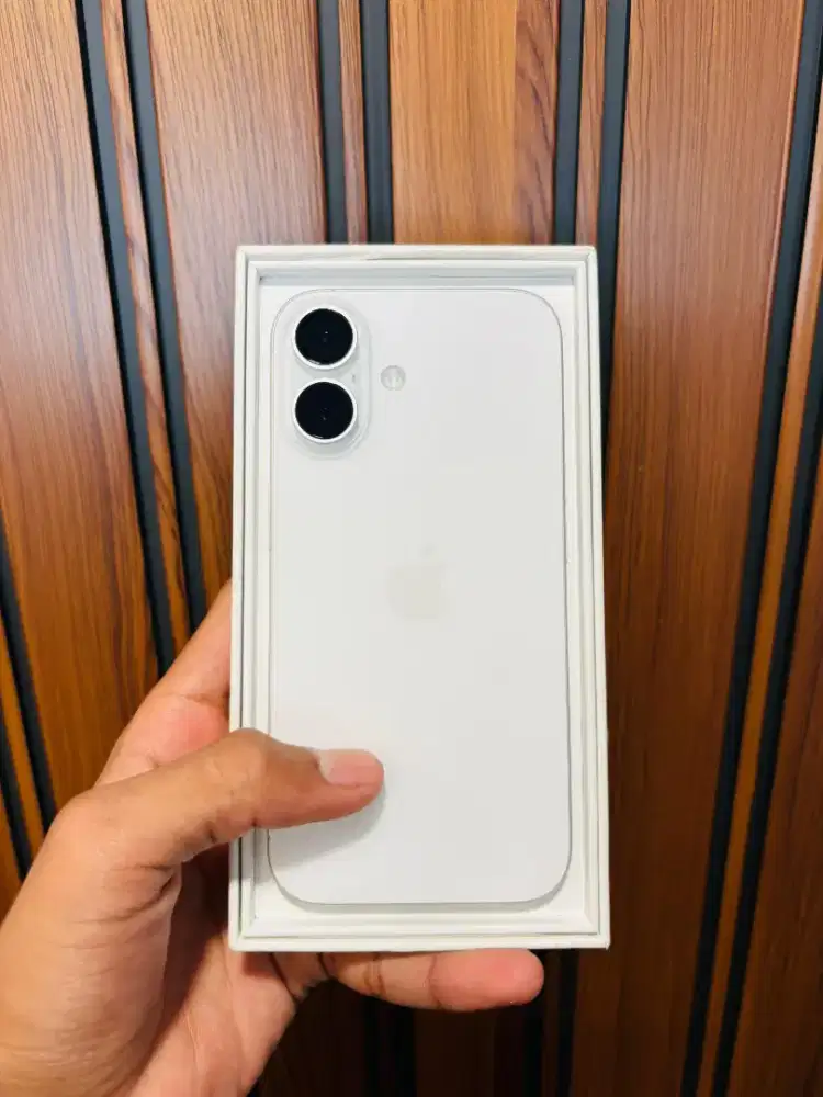iPhone 16 basic white 128gb iBox
