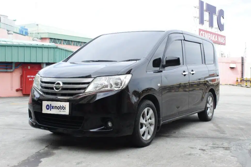 TDP 8,JT Nissan Serena 2.0 Bensin-AT Hitam 2015