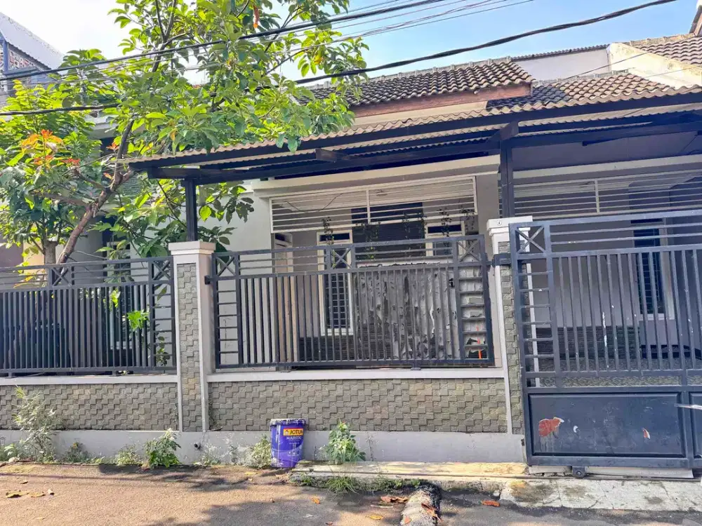 DISEWAKAN RUMAH SIAP HUNI 2 KAMAR DI KOMPLEK GRIYA SALUYU CIPAMOKOLAN BANDUNG