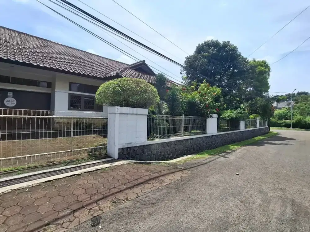 Rumah Besar Di Premium Area Sukasari Bandung, Harga Tidak Hitung Bangunan (400 m2)