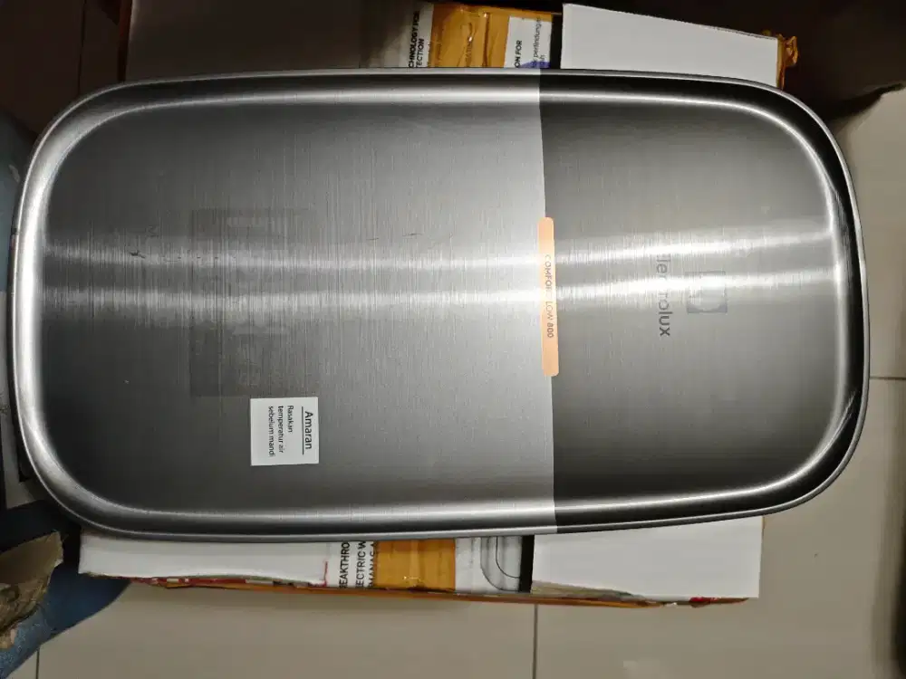 Electrolux Pemanas Air Listrik ComfortFlow 800 EWE241MX-DST2