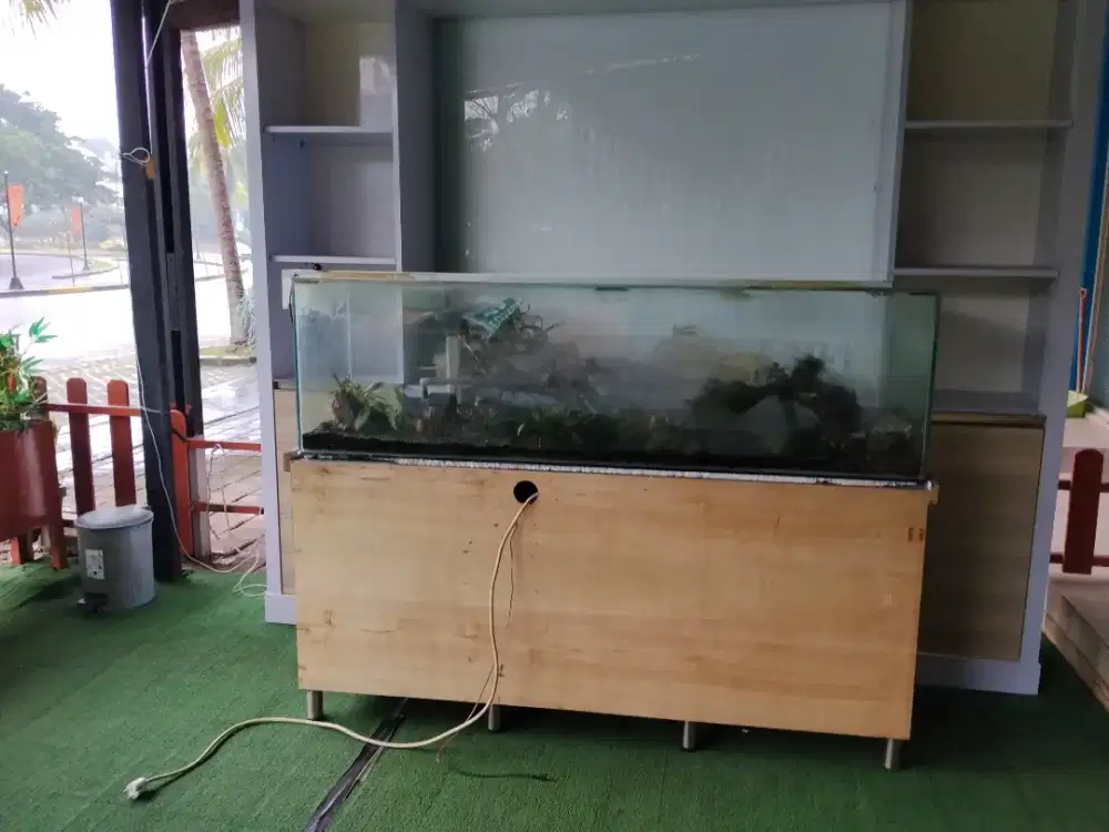 Jual meja + aquarium  NEGO!!