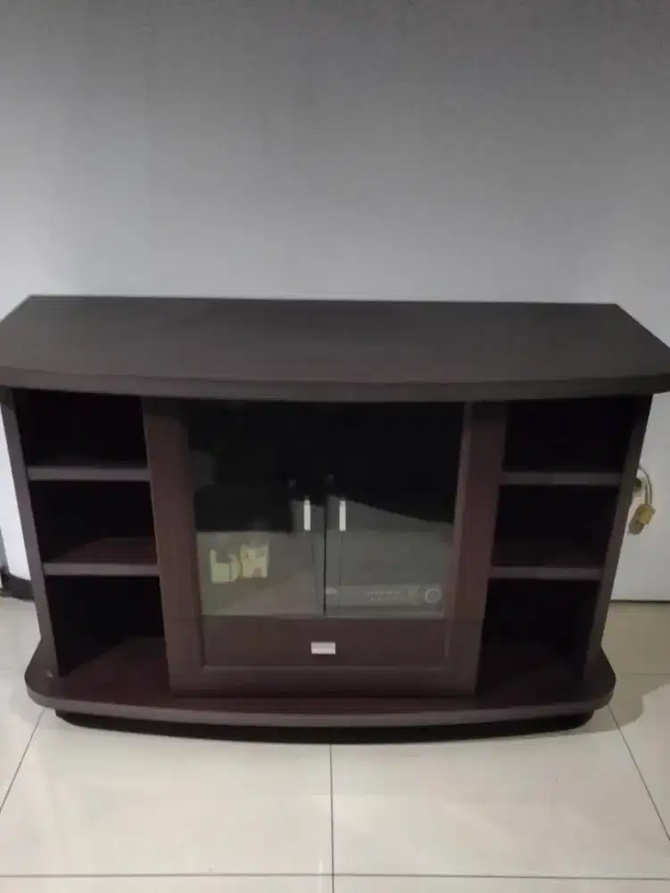 Meja untuk tv dari kayu jati