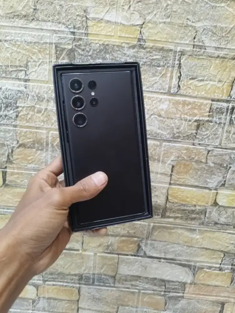 Samsung S23 ultra 12/256gb