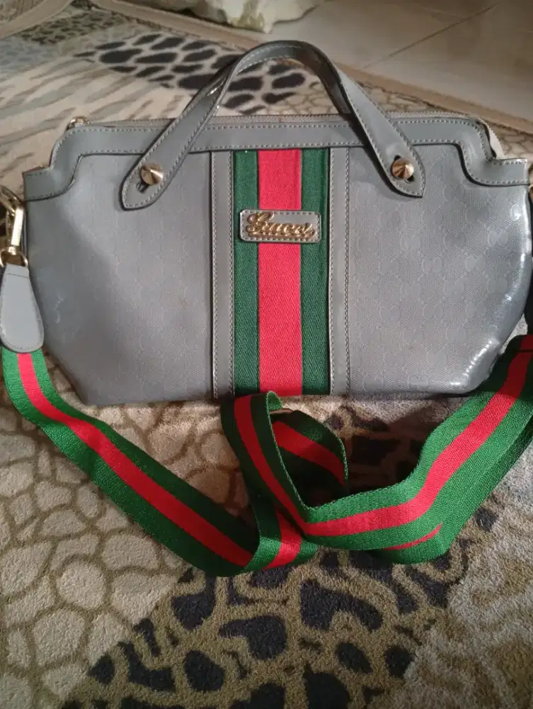 Tas selempang Gucci dapat hadiah (nos) gak pernah pakai