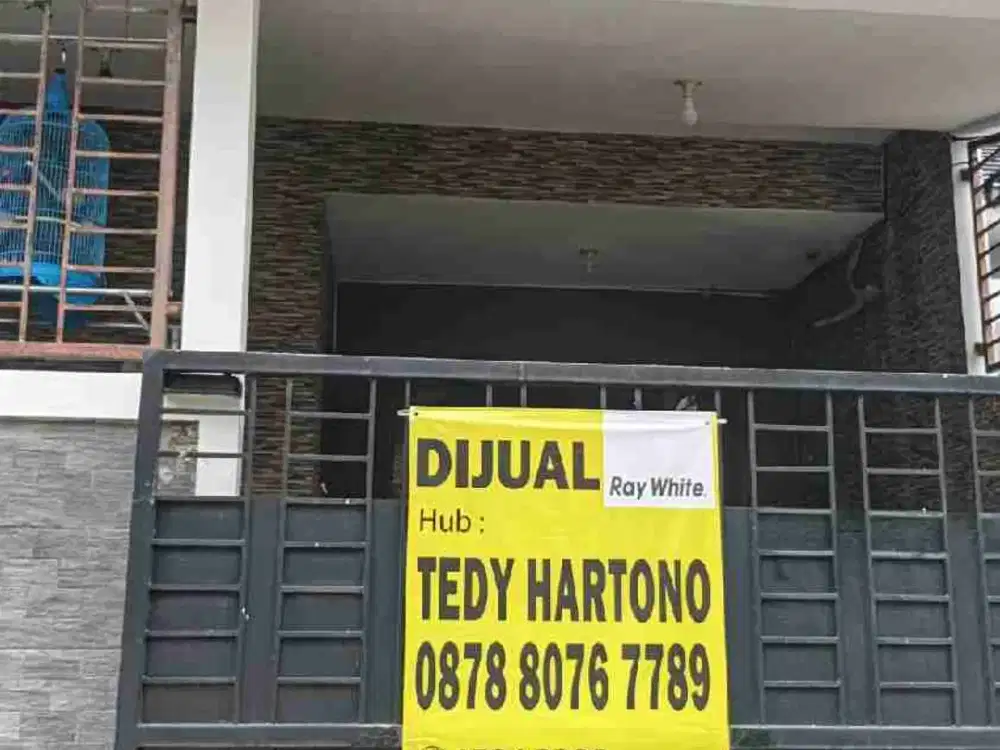 JUAL CEPAT RUMAH SIAP HUNI 2 SETENGAH LANTAI KELAPA GADING BCS 
BARU SELESAI RENOVASI 26 NOV 2025
TURUN HARGA JADI 2.4M nego