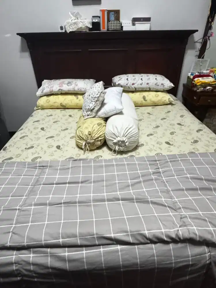 Kasur, dipan, headboard ukuran 180x200