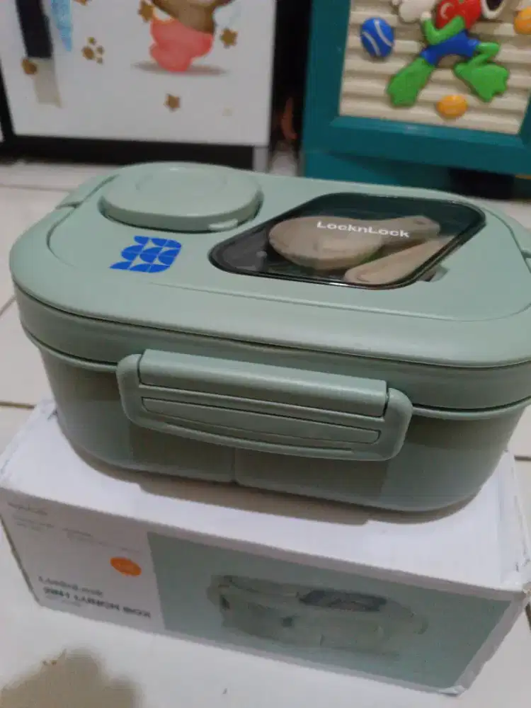 Lunch box makanan merk lock n lock asli