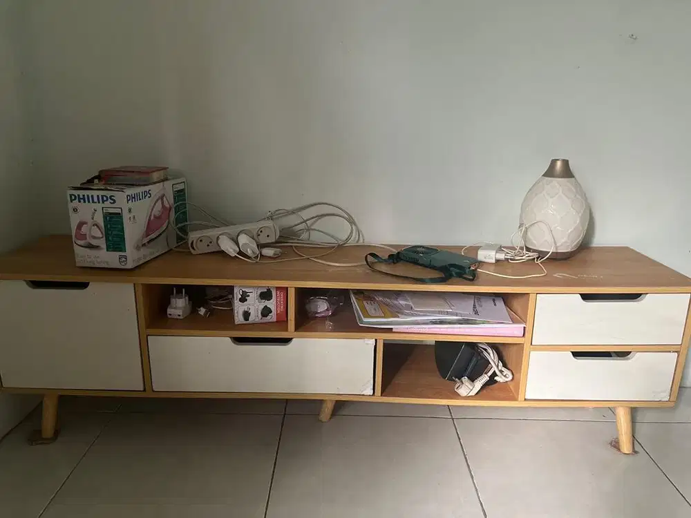 MEJA TV 50 inci kayu