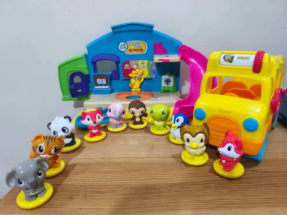 Leapfrog learning friends school dan adventure bus