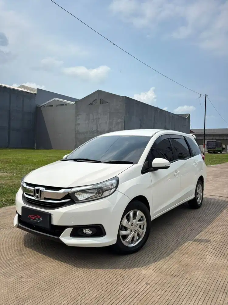 Honda Mobilio 1.5 E CVT 2018 Automatic ( Putih Metalik )